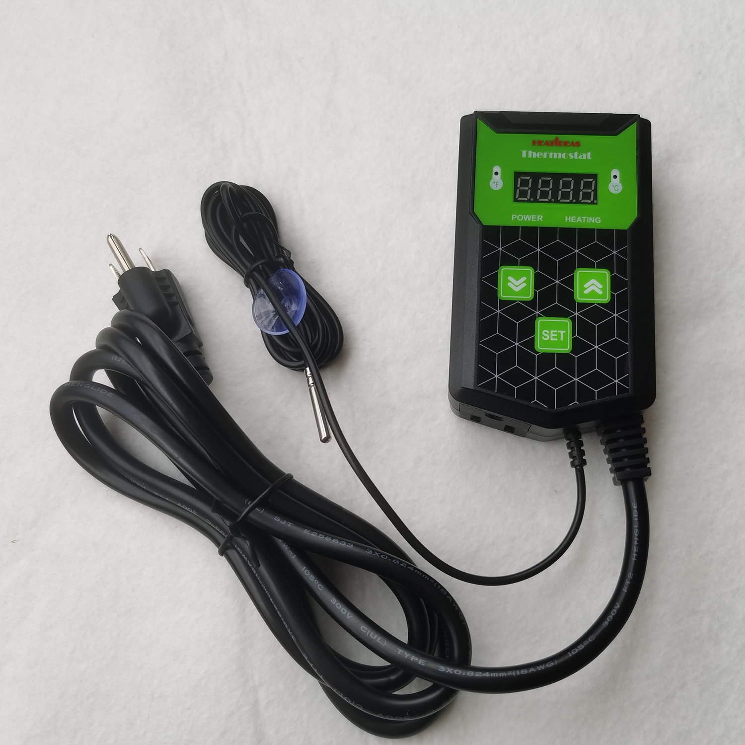 Digital thermostat for reptile heat mat